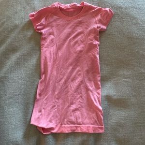 Coral pink lululemon swiftly tech top